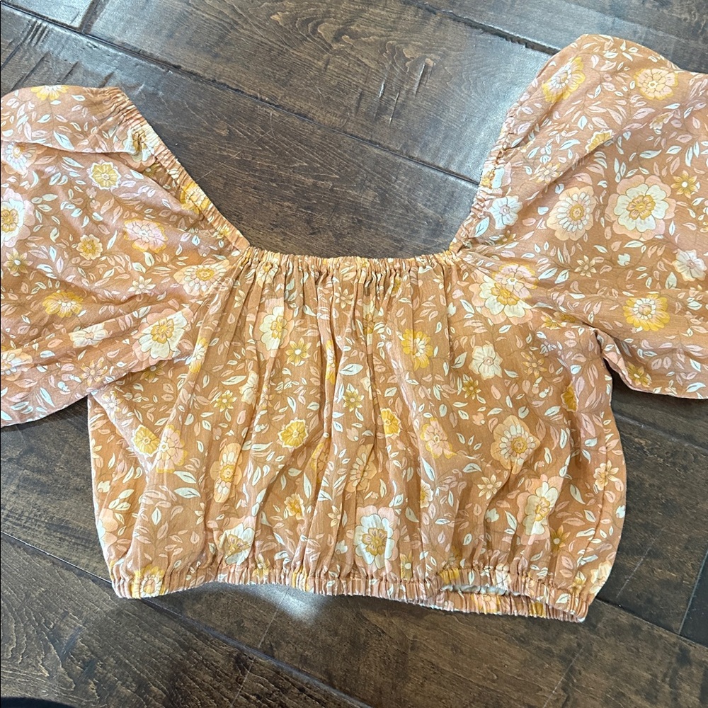 Spell & The Gypsy crop top with puff sleeves - Picture 5 of 5